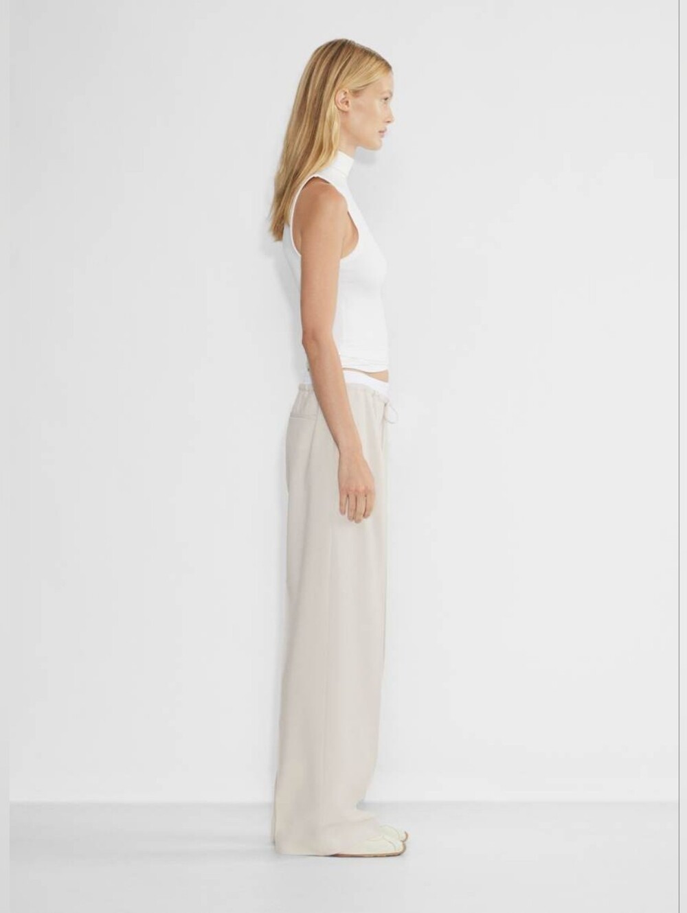 aritzia equity pant Babaton pink
